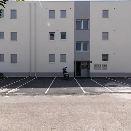 With A Parking Space - 23453 Apartment