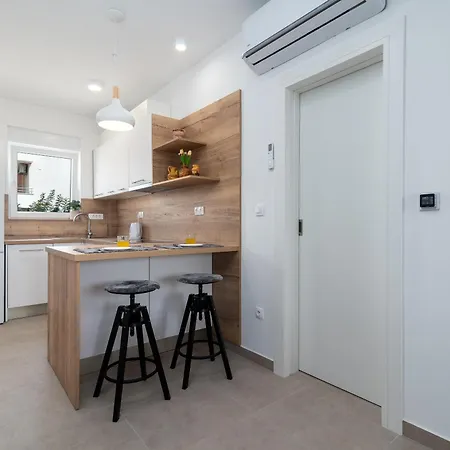 Apartament With Parking Space - 23453 *